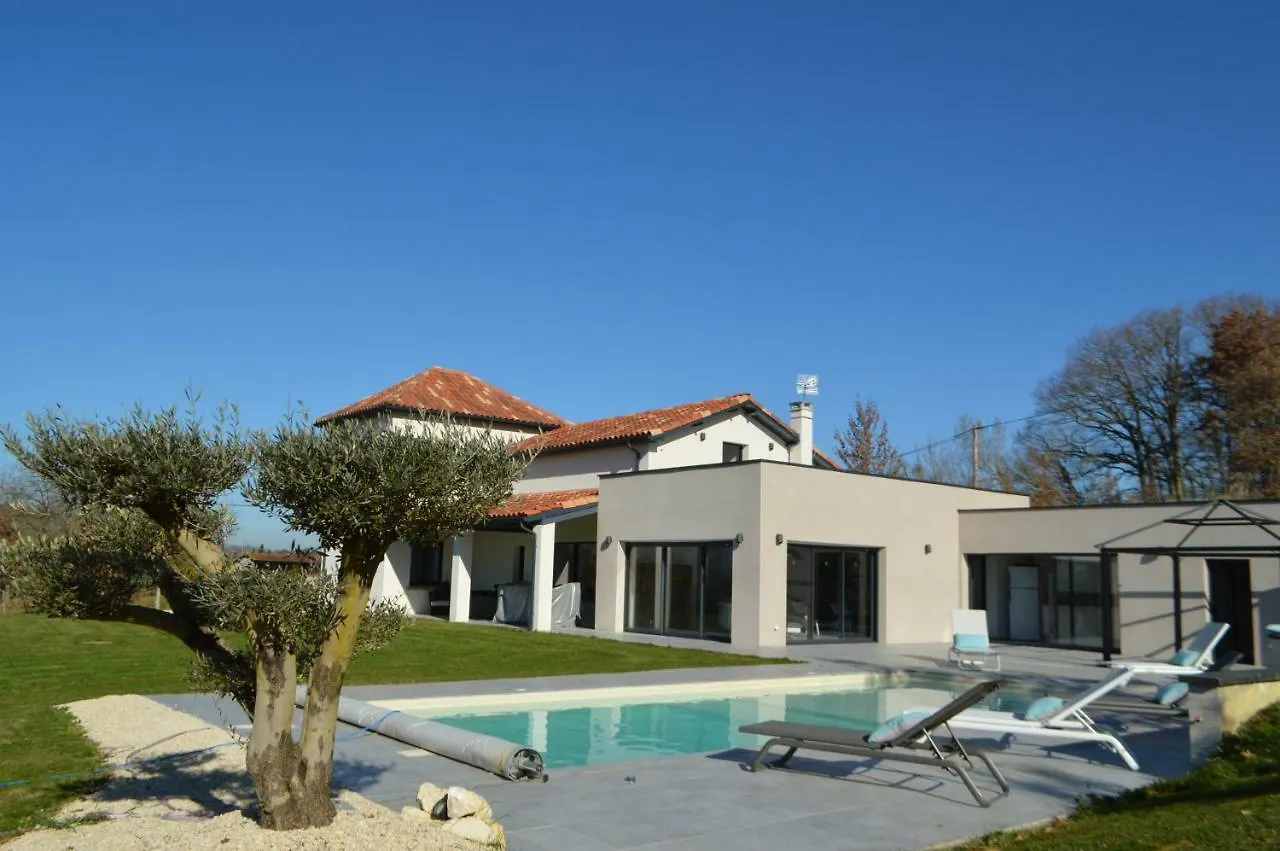 Villa Au Coeur Du Gers Avec Vue Sur Les Pyrenees Caumont